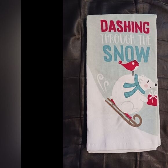 3 for $26 - Dashing Thru The Snow Kitchen Towel  NEW - Picture 2 of 2
